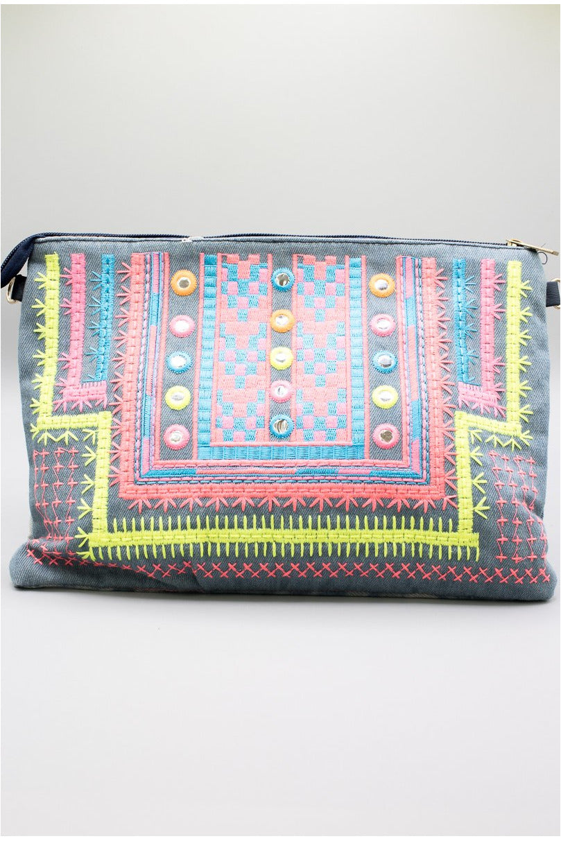 Tribal Clutch
